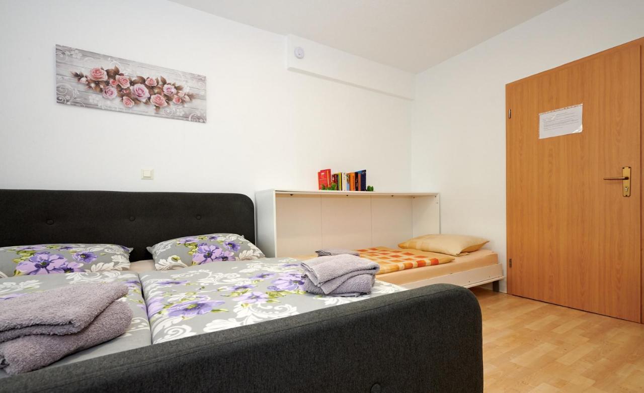 Hueblers-Schlafquartier Hotel Furstenwalde Luaran gambar