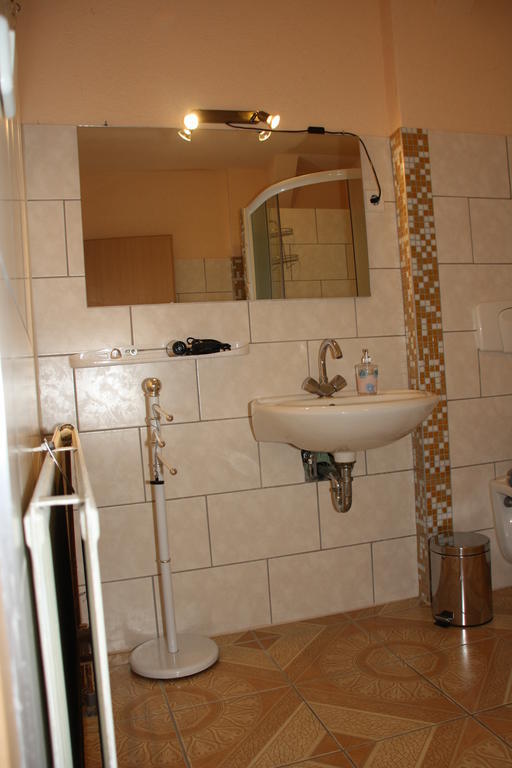 Hueblers-Schlafquartier Hotel Furstenwalde Bilik gambar