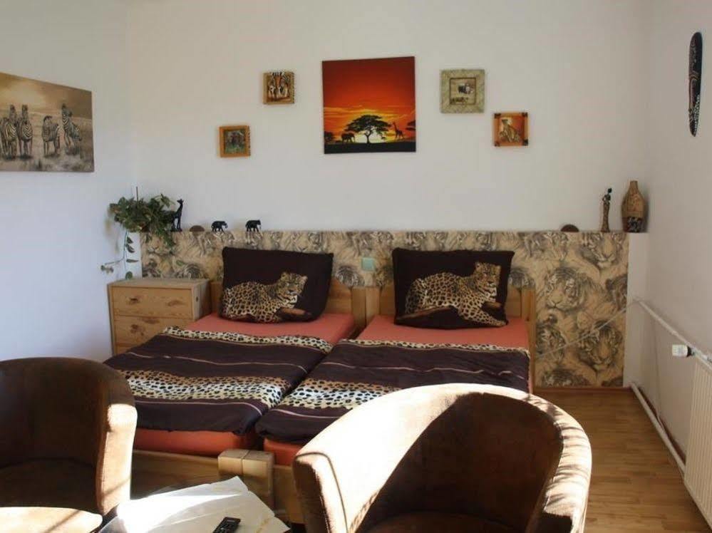 Hueblers-Schlafquartier Hotel Furstenwalde Luaran gambar